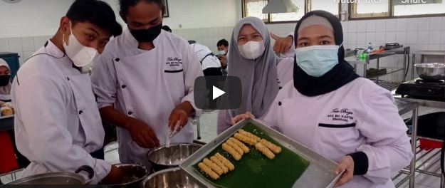 Pendampingan Kewirausahaan Mahasiswa AKS Ibu Kartini Semarang